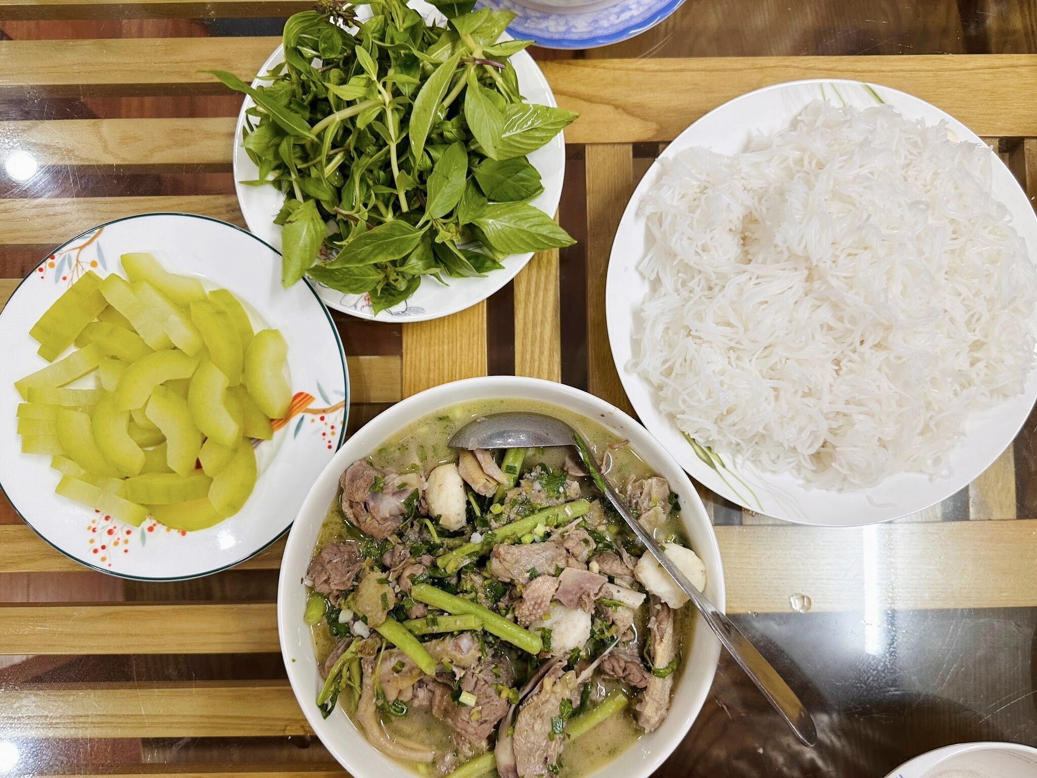 8X có chồng mê cơm nhà, hôm nào đi nhậu tới đêm vẫn dặn vợ &#34;phần cơm nhậu xong về ăn tiếp&#34; - 13