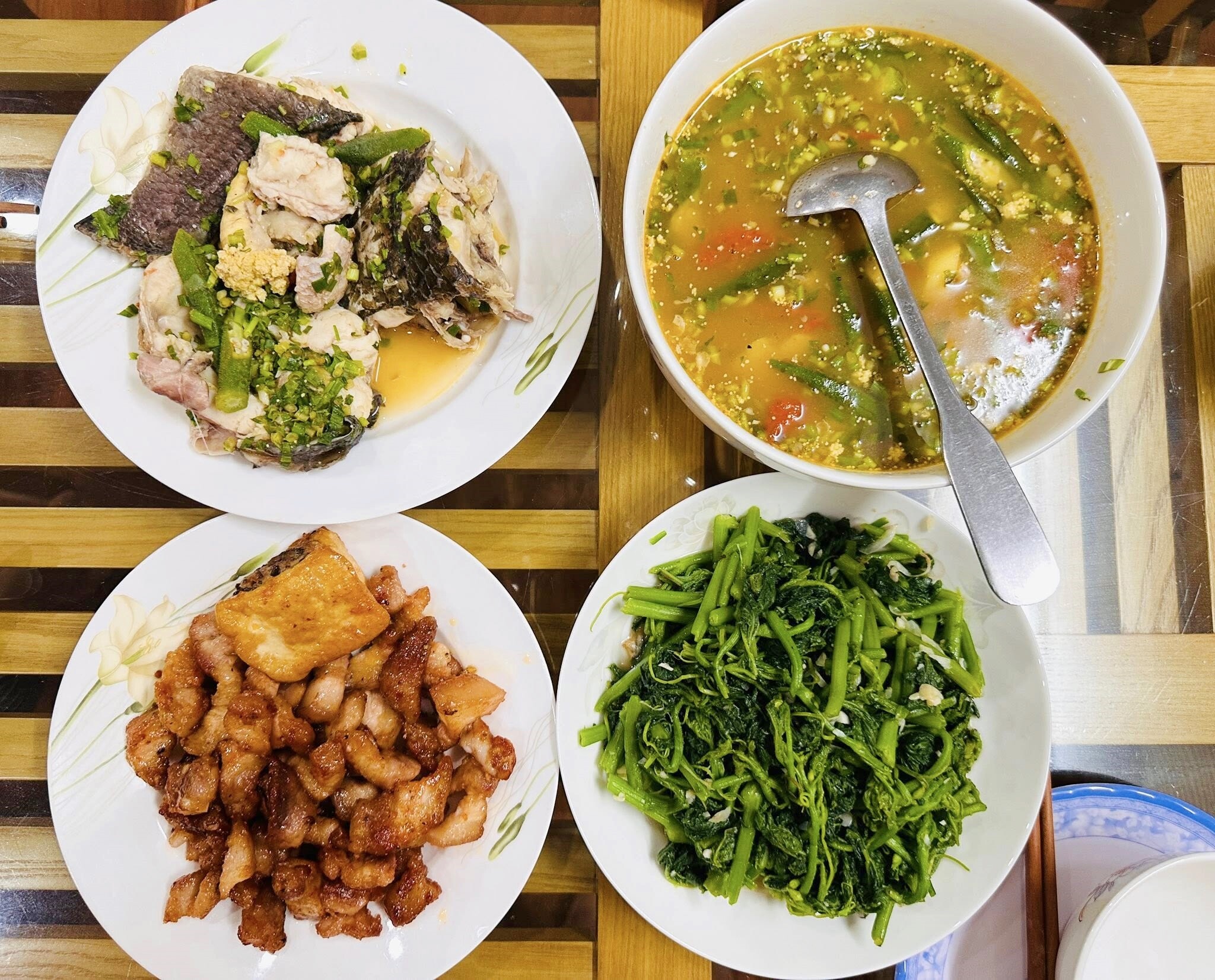 8X có chồng mê cơm nhà, hôm nào đi nhậu tới đêm vẫn dặn vợ &#34;phần cơm nhậu xong về ăn tiếp&#34; - 12