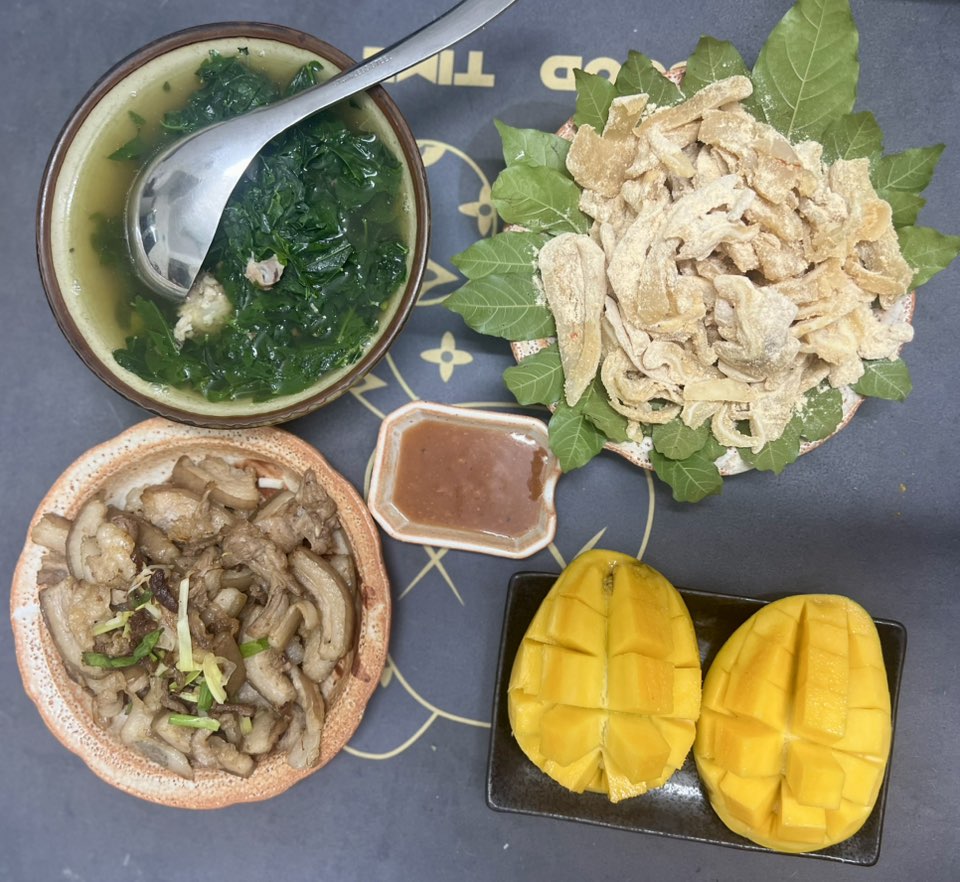 8X khoe loạt cơm ngon, đẹp cả phần nhìn lẫn phần ăn, ông xã hay nói “vợ phải mở nhà hàng mới phải” - 13