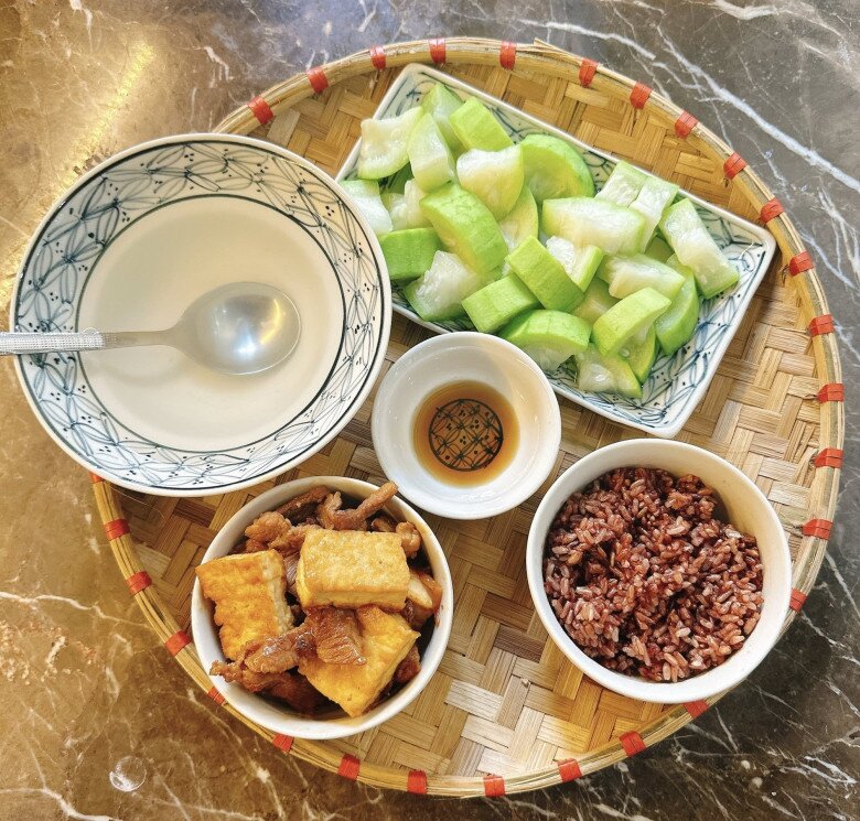 9X đã xinh lại đảm, khoe loạt cơm nhà ngon &#34;không sang chảnh&#34; nhưng ai thấy cũng thèm - 15