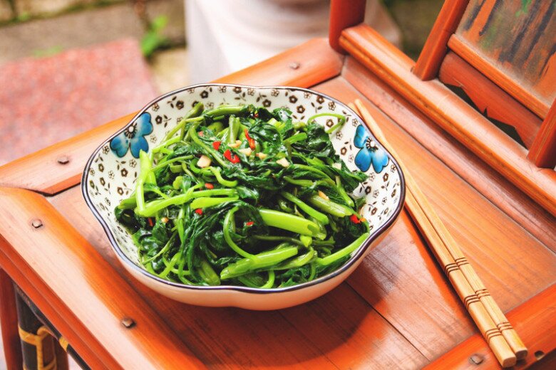Ăn mãi mới biết rau này giàu kali và canxi, đem xào hay bóp nộm đều ngon lại giòn sần sật - 8