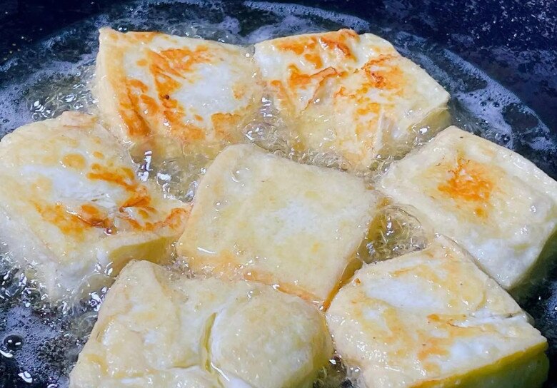 Bảo quản đậu phụ cho thẳng vào tủ lạnh là sai lầm lớn! Ông chủ bán đậu mách bạn 2 mẹo hay, để 10 ngày vẫn tươi nguyên - 7