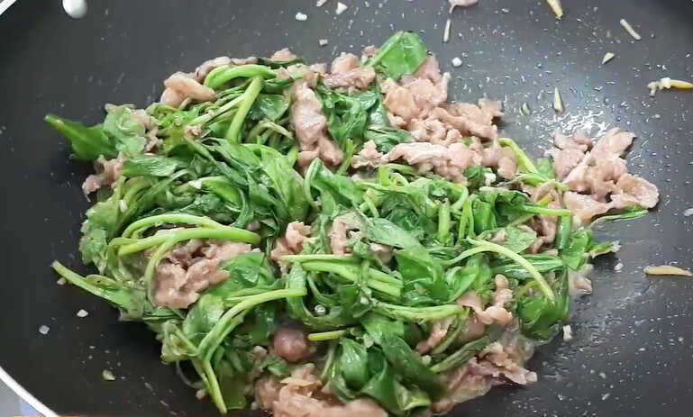 Cây này nghe tên lạnh cả gáy, xưa cho lợn ăn nay thành đặc sản, giá trên dưới 100.000đ/kg, cứ nhắc đến là ai cũng thích - 7