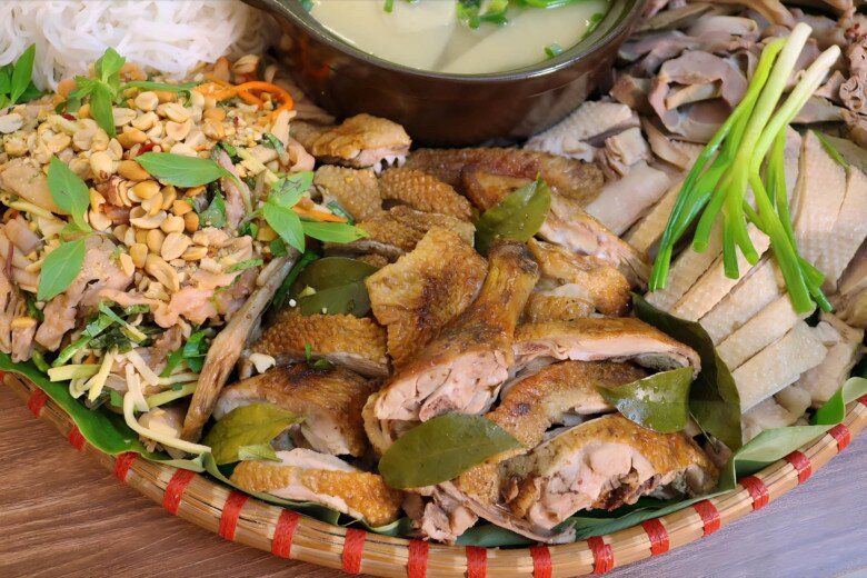 Cuối tuần nhà có khách, làm ngay mẹt vịt thế này cực ngon, ai cũng tưởng &#34;order&#34; ở nhà hàng - 3