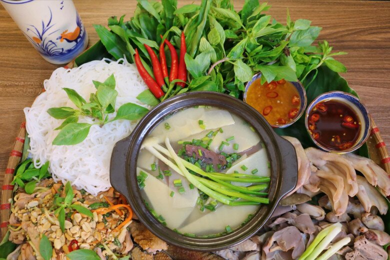 Cuối tuần nhà có khách, làm ngay mẹt vịt thế này cực ngon, ai cũng tưởng &#34;order&#34; ở nhà hàng - 4