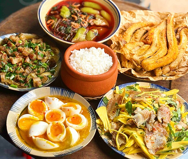Hôm nay nấu gì: Bữa tối giản dị mà trôi cơm - 1