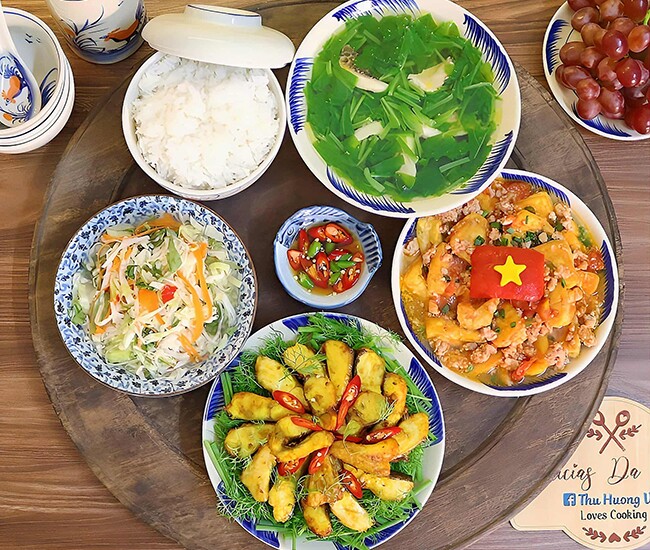 Hôm nay nấu gì: Bữa tối thơm nức mũi, cả nhà ăn không ngừng - 1