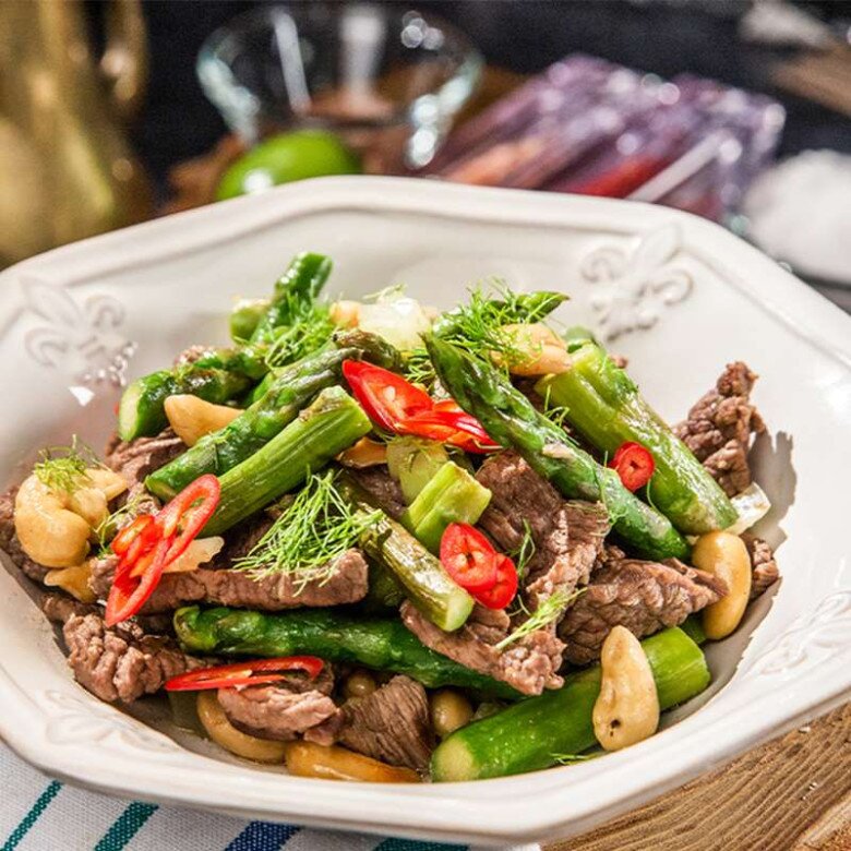 Loại cây nhọn như chông mệnh danh là &#34;rau hoàng đế&#34;, siêu giàu axit folic, nấu món gì bà bầu ăn cũng bổ - 2