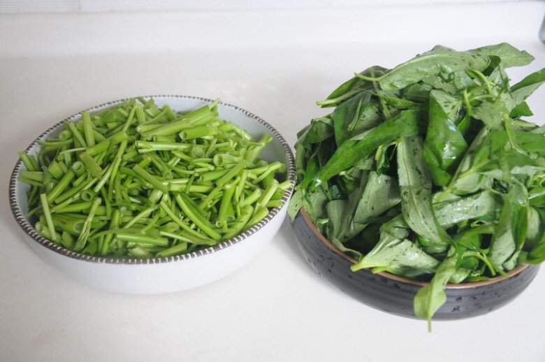 Loại rau giàu cả sắt lẫn canxi, tưởng chỉ xào tỏi mới ngon ai ngờ nấu chung với trứng lại hấp dẫn bổ dưỡng thế này! - 1