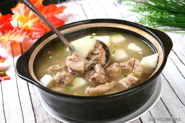 Tại sao sườn có mùi tanh và dai sau khi chần? Hóa ra nhiều người đã sử dụng sai nước, bếp trưởng nói: Cho thêm bột này sườn cực thơm - 5