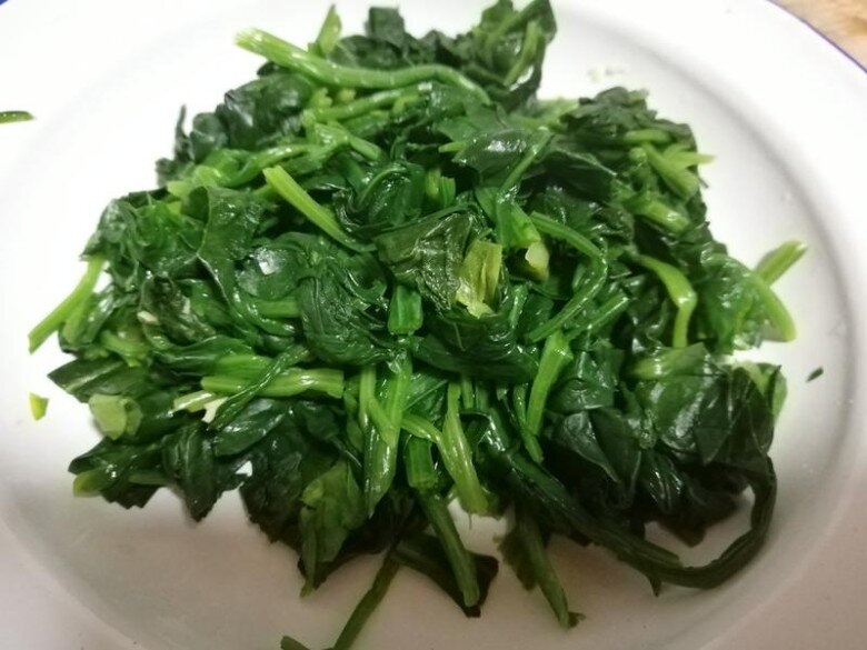 Trứng đem nấu với loại rau bán đầy chợ nhưng vitamin K gấp 60 lần trứng vịt, được món ăn với cơm đậm đà, ngon miệng giá lại rẻ - 6