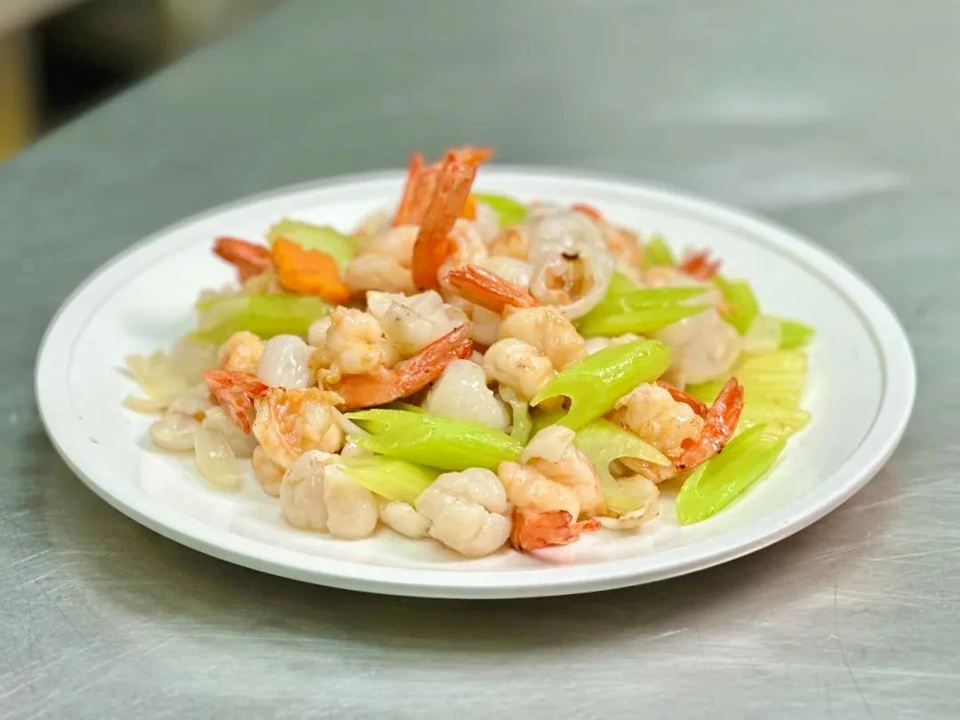 Quả vải chưa bao giờ hot đến thế: Khúc bạch vải, vải chiên xù, vải nhồi thịt gây bão mạng xã hội - 8