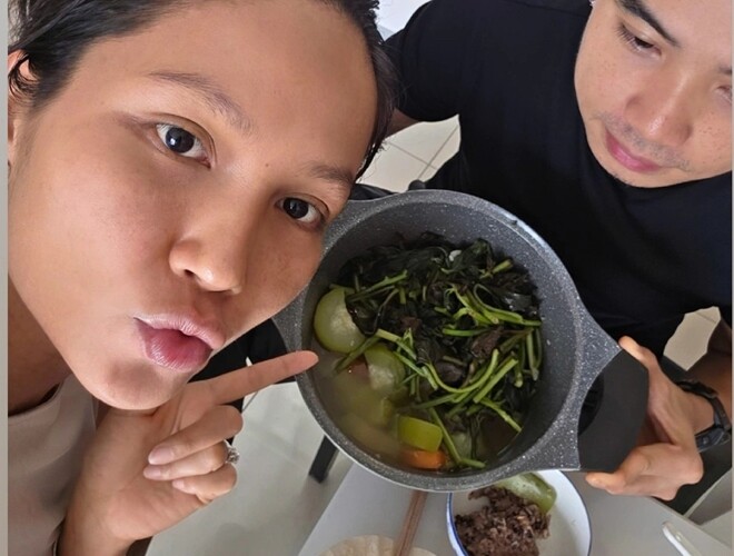 Chồng H’Hen Niê lúc nấu cho vợ cực dân dã, lúc trình bày đẹp đẽ chẳng khác gì nhà hàng - 1