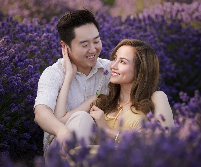 Chồng kém tuổi của Hoa hậu Diễm Hương nấu nướng phục vụ vợ bầu, em bé trong bụng &#34;khó tính&#34; cỡ nào cũng chiều - 1