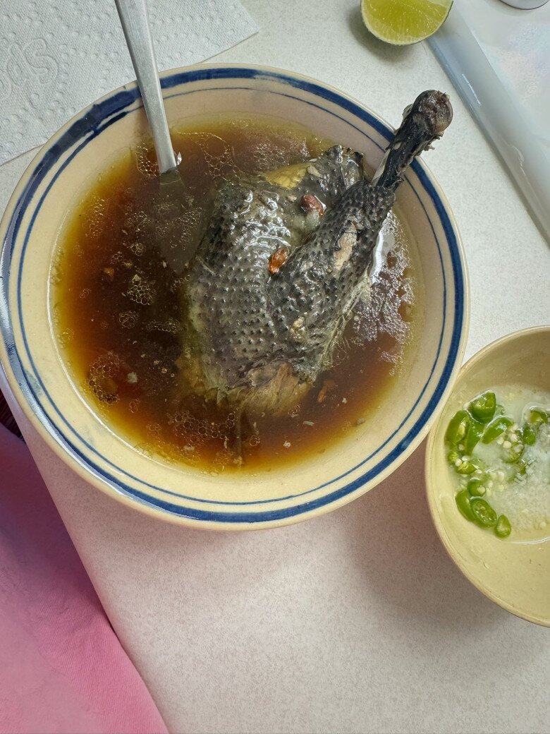 Chồng kém tuổi của Hoa hậu Diễm Hương nấu nướng phục vụ vợ bầu, em bé trong bụng &#34;khó tính&#34; cỡ nào cũng chiều - 2
