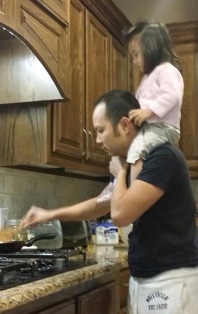 &#34;Em gái Đàm Vĩnh Hưng&#34; khoe cảnh chồng vào bếp, hàng loạt sao Việt ngưỡng mộ vì chọn đúng người - 4