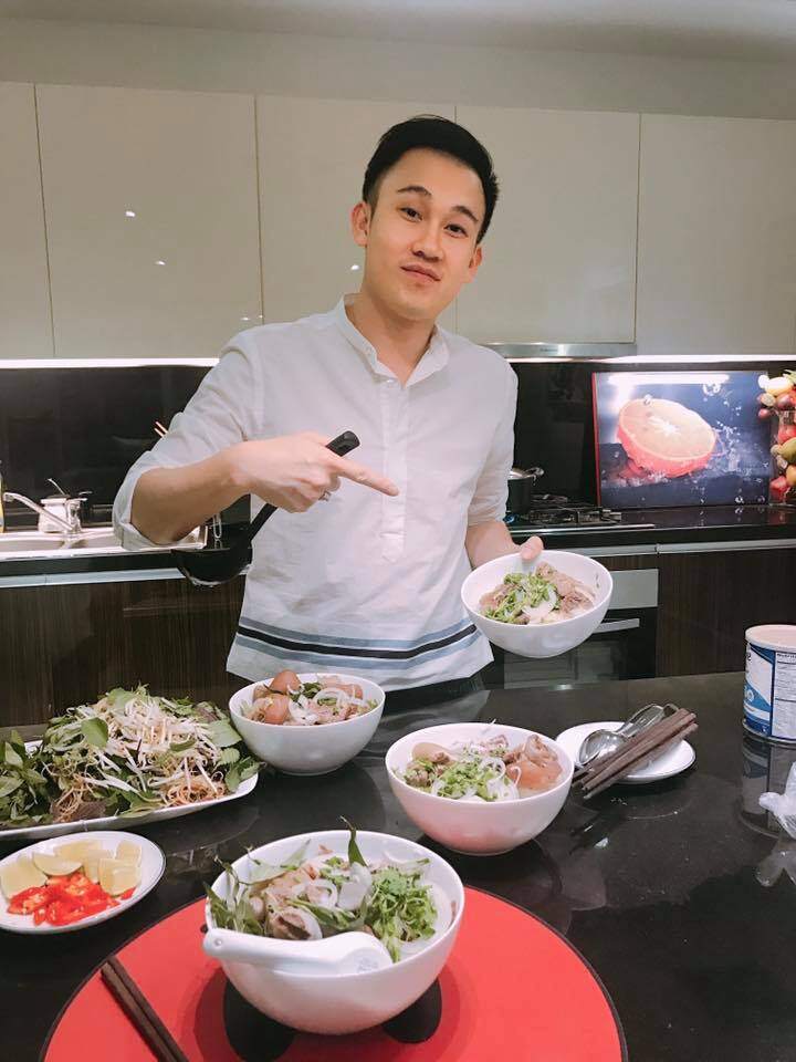 Em trai ruột Hoài Linh khoe bữa cơm tự nấu ngày mưa nhưng người quen nghi ngờ một điều - 4