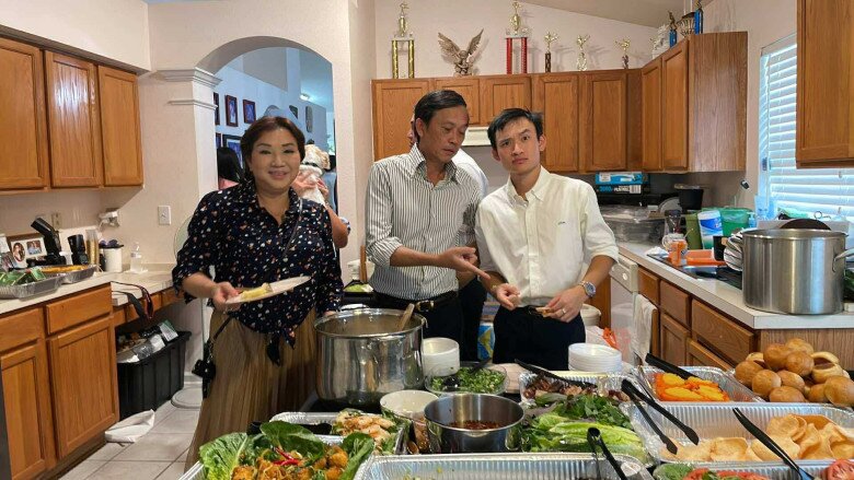 Em trai ruột Hoài Linh khoe bữa cơm tự nấu ngày mưa nhưng người quen nghi ngờ một điều - 8