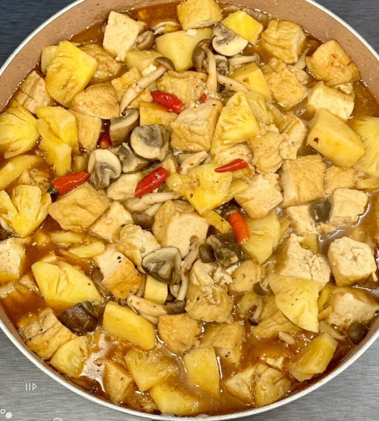 Mẹ Quang phim Mưa Đỏ ngoài đời giỏi nấu ăn, làm cả nồi đồ kho nhưng con trai ruột nói câu không ngờ - 2