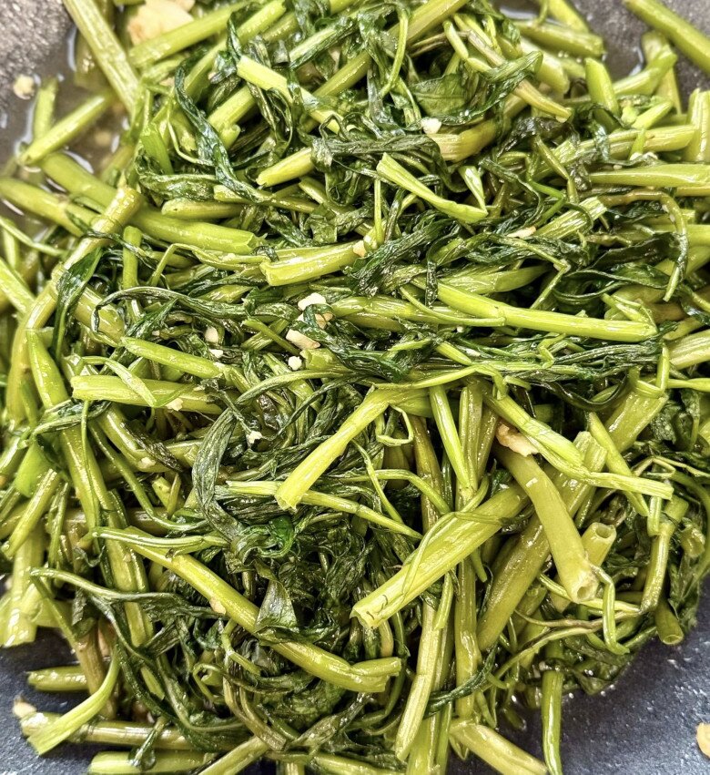 Mẹ Quang phim Mưa Đỏ ngoài đời giỏi nấu ăn, làm cả nồi đồ kho nhưng con trai ruột nói câu không ngờ - 10