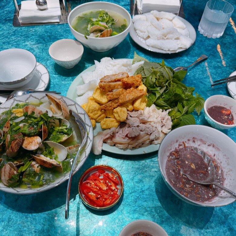 Shark Bình khoe được Phương Oanh làm cho món &#34;rồng xanh búi tó&#34;, &#34;lão Trư tẩm hành&#34;: Dân mạng tranh cãi kịch liệt - 3