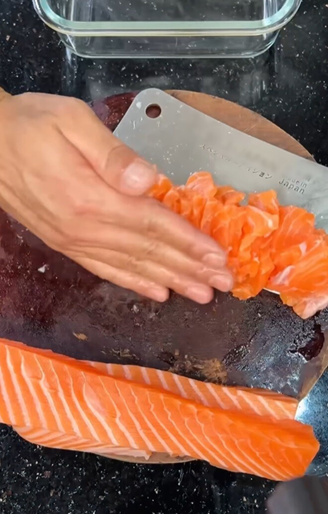Ai ngờ &#34;Vua cá Koi&#34; Thắng Ngô là ông bố đảm thế này, chăm làm cơm hộp cho con gái cưng học ngay cạnh nhà - 11