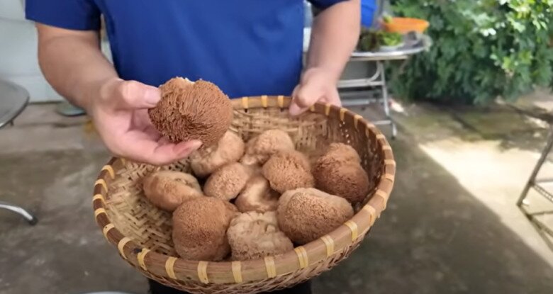 Xúc động: Diễn viên 52 tuổi nấu cho mẹ món ăn từ dược liệu quý, ai cũng khen người con có hiếu - 3