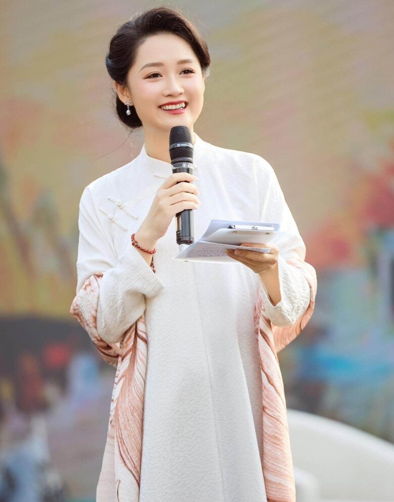 Dàn MC, BTV VTV cùng sinh con trong năm 2025: &#34;Mẹ hai con&#34; Thu Hà về dáng trẻ xinh, đàn em Mai Ngọc bị lừa tiền khi đang ở cữ - 14