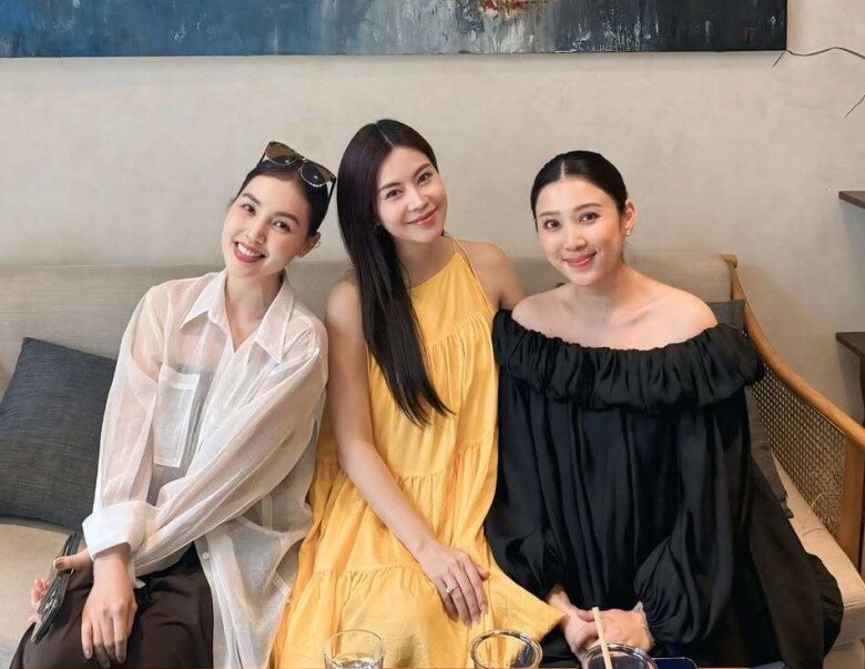 2 người đẹp Việt cùng lên bàn đẻ vào tháng 10: Chị đẹp U40 qua 2 lần bầu vẫn đẹp mơn mởn, hot không kém dâu hào môn - 8