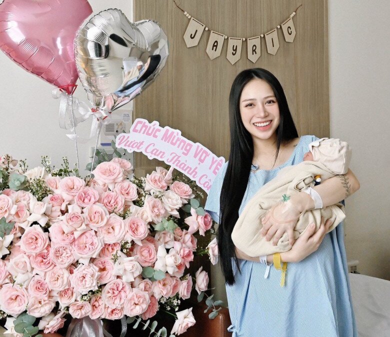 4 người đẹp Việt vừa đón &#34;rắn con&#34;: Ái nữ Xuân Hinh được chồng mạnh tay chi tiền, hot girl Sài thành sinh 1 tháng mới công khai - 10