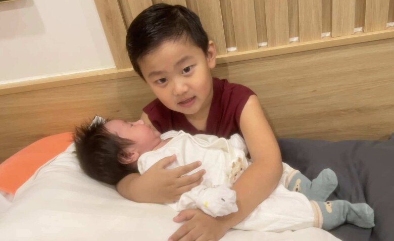 Chị gái Đặng Thu Thảo khoe eo thon sau 4 lần sinh nở, mơ một cô công chúa nhưng trời ban cho tới 4 hoàng tử - 3