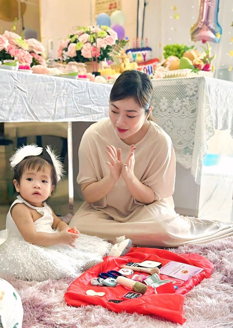 Diễn viên Thanh Trúc kể nỗi lo về dáng sau khi sinh con, quyết dành 1 năm để độ lại body ngon như thời son rỗi - 9