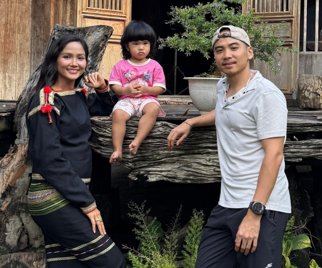 H&#39;Hen Niê tiết lộ kế hoạch sinh con và ở cữ tại TPHCM: &#34;Mẹ muốn tôi về quê nhưng chồng bảo bé ở đây đi, anh chăm&#34; - 1