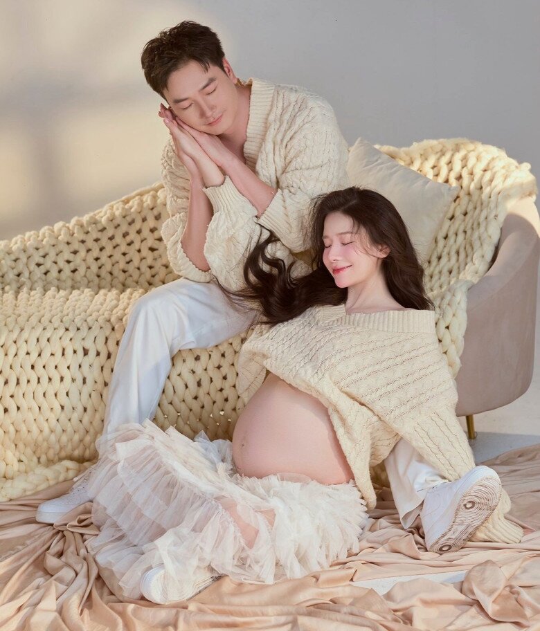 Hot girl Hà thành sắp sinh con với nam thần VTV, khoe visual như tỷ tỷ xứ Trung trước thềm lên bàn đẻ - 5