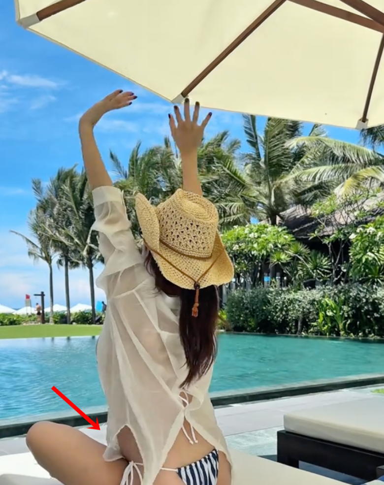 Hot girl Hàn Hằng đón con đầu lòng với chồng thiếu gia, visual khi “da kề da” với em bé gây sốt - 4