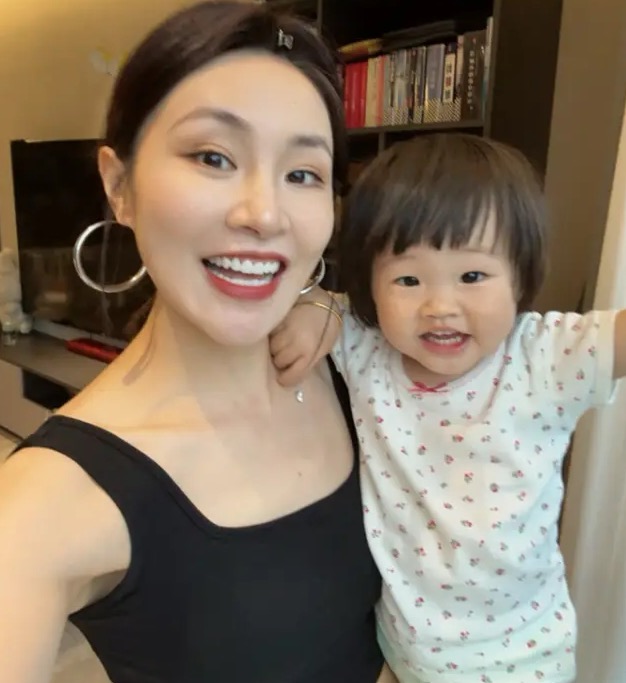 Là trụ cột kinh tế sau khi lấy “phi công trẻ”, nữ diễn viên tuyên bố không sinh con thứ 2, lý do liên quan đến bố mẹ hai bên - 2