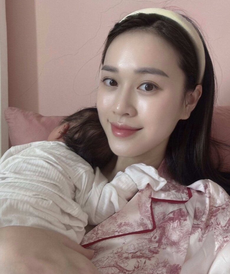 MC là “mẹ 2 con” trẻ xinh nhất VTV khoe dáng nuột sau 1 tháng sinh con, visual như thần tiên tỷ tỷ khiến dân tình mê đắm - 6