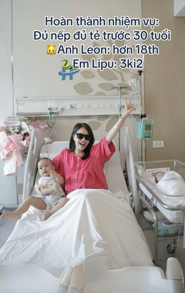 MC Mai Ngọc đẹp phát sáng đến chúc mừng bạn thân hoa khôi vừa lâm bồn, khoảnh khắc bế công chúa gây chú ý - 5