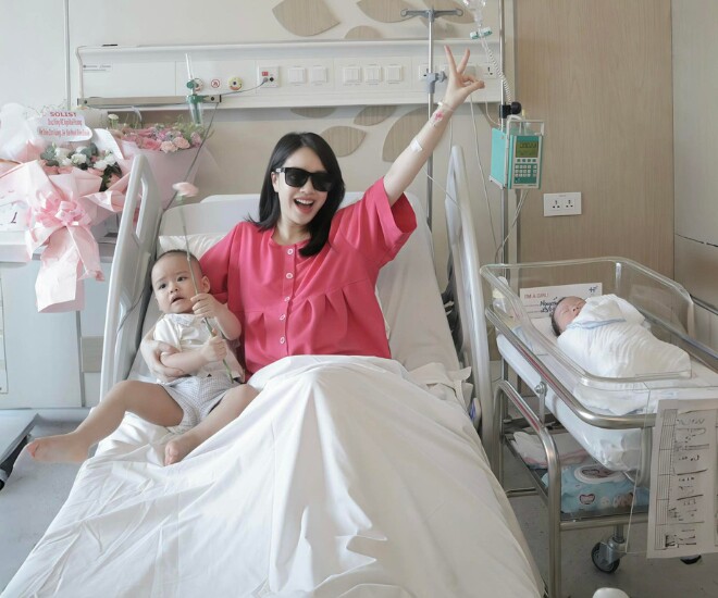MC đẹp nhất nhì VTV được khen khéo đẻ, bé trai giống cha, bé gái giống mẹ, được bố chồng tặng quà đặc biệt khi đang ở cữ - 1