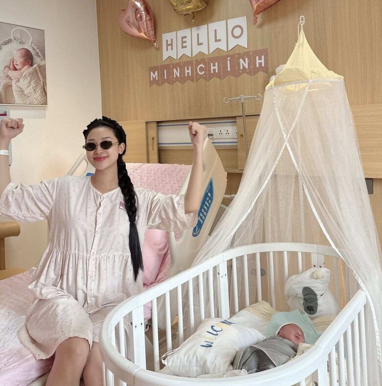 Người mẫu Phạm Thư thông báo hạ sinh con trai đầu lòng, “cục kim cương nhỏ” lộ diện đáng yêu, được bố mẹ đặt tên cực hay - 2