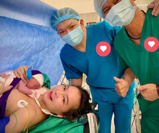 Nữ ca sĩ Việt được bạn trai tặng 15 sổ tiết kiệm trước đám cưới, khoe dáng nóng bỏng sau vài tháng sinh ái nữ đầu lòng - 5
