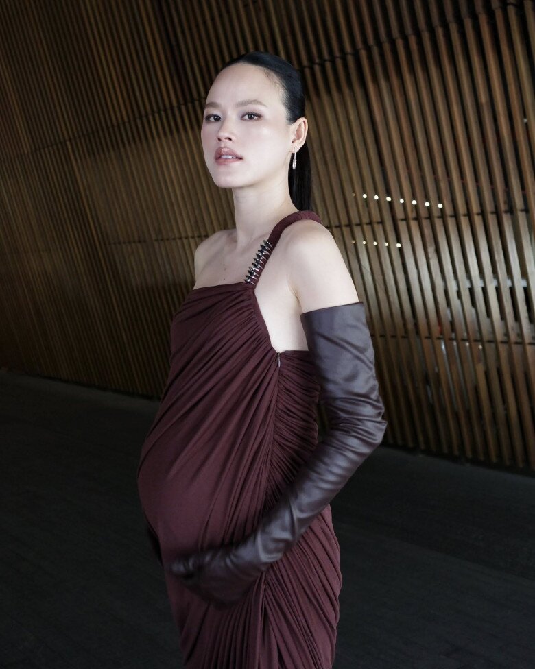 Siêu mẫu Việt đình đám tiết lộ đang bầu con gái, hoa hậu Lương Thuỳ Linh và dàn sao hào hứng đón chờ công chúa nhỏ - 8