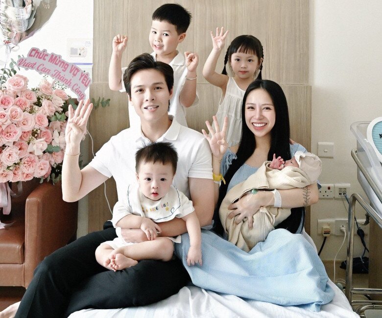 Tiểu thư Việt khoe que thử thai 2 vạch báo tin vui lần 4, từ gia đình đến bạn bè đều ngạc nhiên, Đoàn Văn Hậu xuýt xoa &#34;quá đẳng cấp&#34; - 9