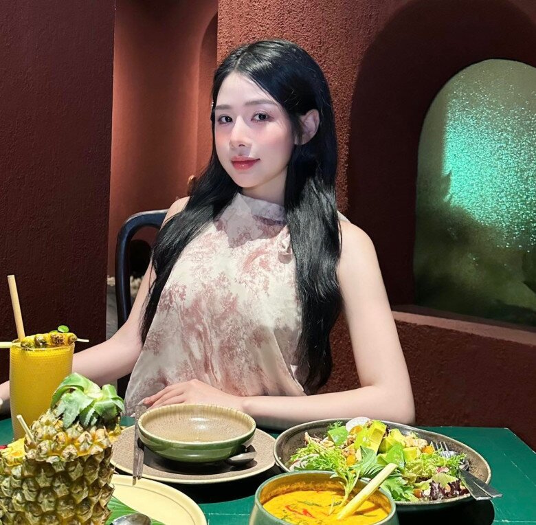 Vợ hot girl của diễn viên Trọng Lân VTV vượt cạn mẹ tròn con vuông, bé trai có 2 má lúm đồng tiền như “sao y” từ bố - 4