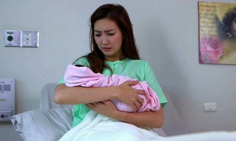 Bác sĩ đỡ đẻ hóa ra là chồng cũ, tôi đau đớn hét 9 từ khiến anh đỏ mặt - 3