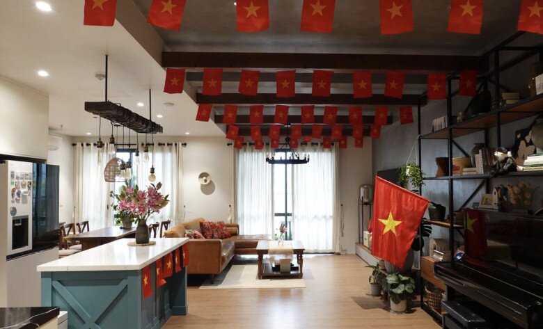 Hội mẹ đảm mạnh tay chi tiền triệu dựng &#34;góc yêu nước&#34; dịp 2/9, biến nhà thành không gian ngập tràn sắc cờ hoa - 16