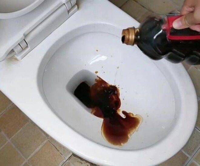 Nhỏ 2 giọt này vào bồn cầu, tác dụng rất bất ngờ, tiếc là nhiều người không biết, biết sớm đã có lợi rồi - 1