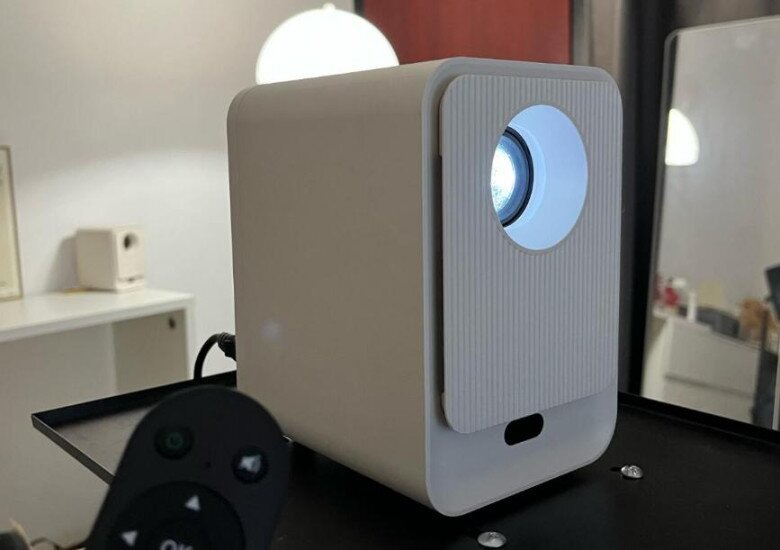 Tại sao ngày càng nhiều người loại bỏ máy chiếu, quay về dùng tivi? Hóa ra vì 4 điều này - 7