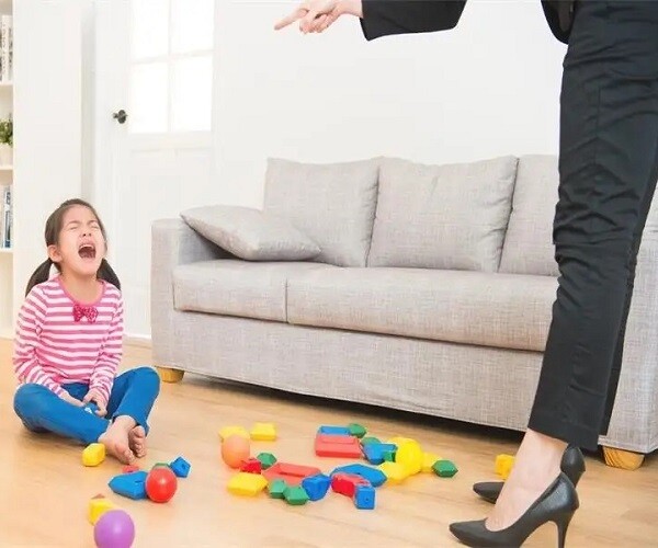 3 &#34;thói quen giàu có&#34; của bố mẹ đang mở đường thành công cho con cái - 1