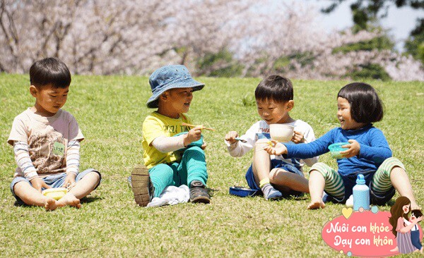 Bác sĩ: Bố mẹ bảo bọc quá mức là đang làm hao mòn sức khỏe của con - 7